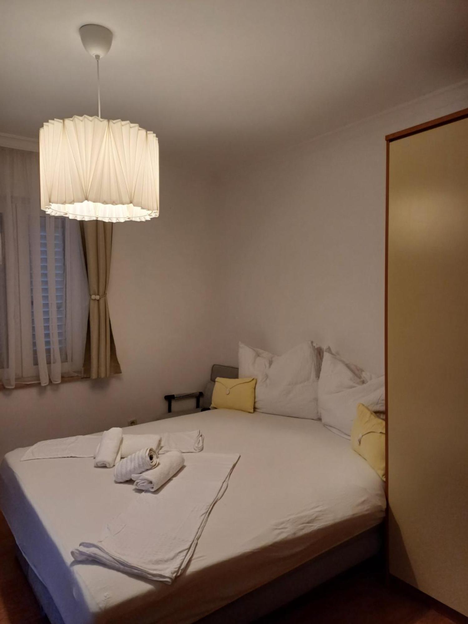 Sara Galileo Blizu Plaze Apartment Makarska